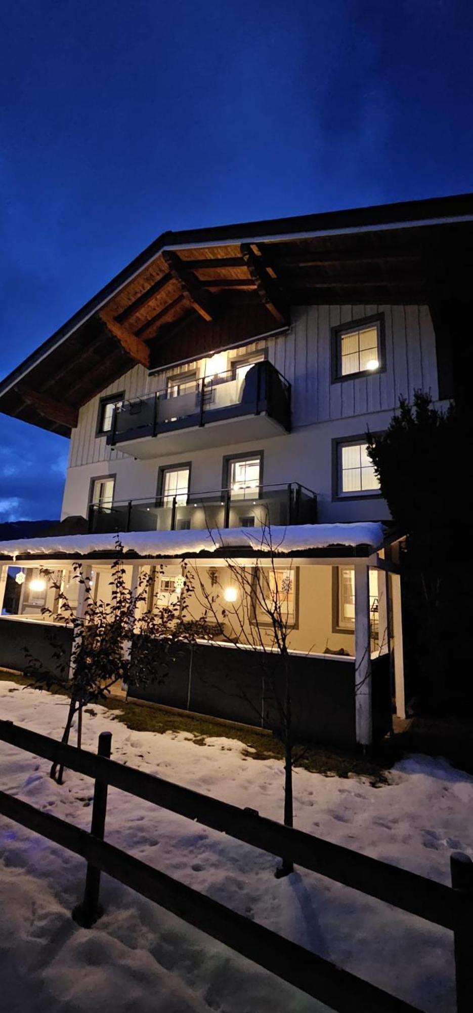 Gaestehaus Amade Flachau Buitenkant foto